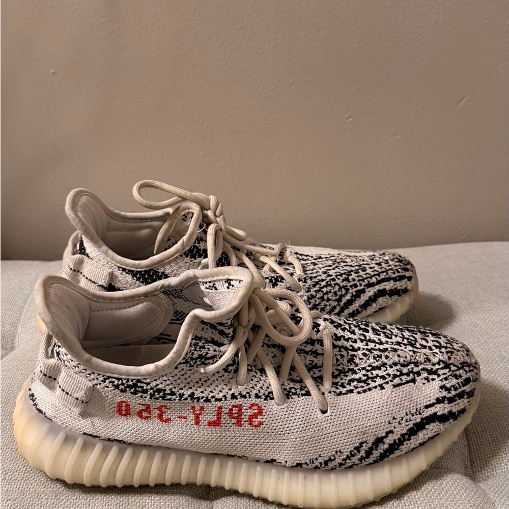 Adidas Yeezy Boost 350 V2 zebra black and white sneakers 6 - Picture 4 of 5
